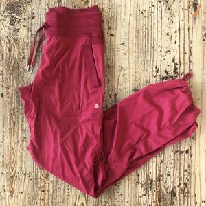 Lululemon EUC Brick Red Dance Pants